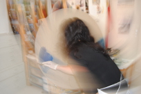 Atelier in Karlsruhe: Marie-Hlne bei de Arbeit